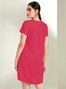 SHEIN LUNE 女式短袖v領凹口裙擺連衣裙 - 玫紅色 - 查看 2