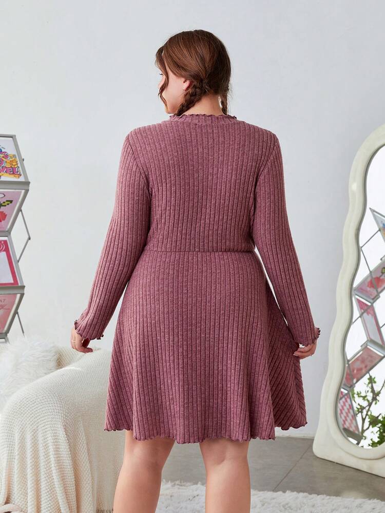 Plus Size Printed Text Check Pattern Long Sleeve Dress