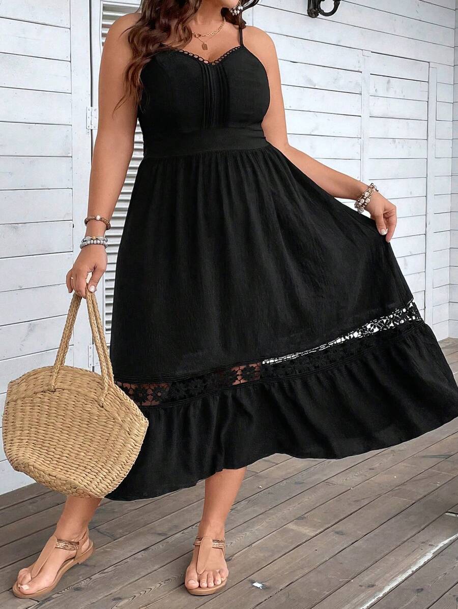 SHEIN Holidaya 大尺碼女蕾絲拼接細肩帶連身裙 - 黑色 - 查看 1