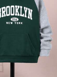 SHEIN Sudadera con capucha de colores contrastantes y gráfico con letra para niño preadolescente