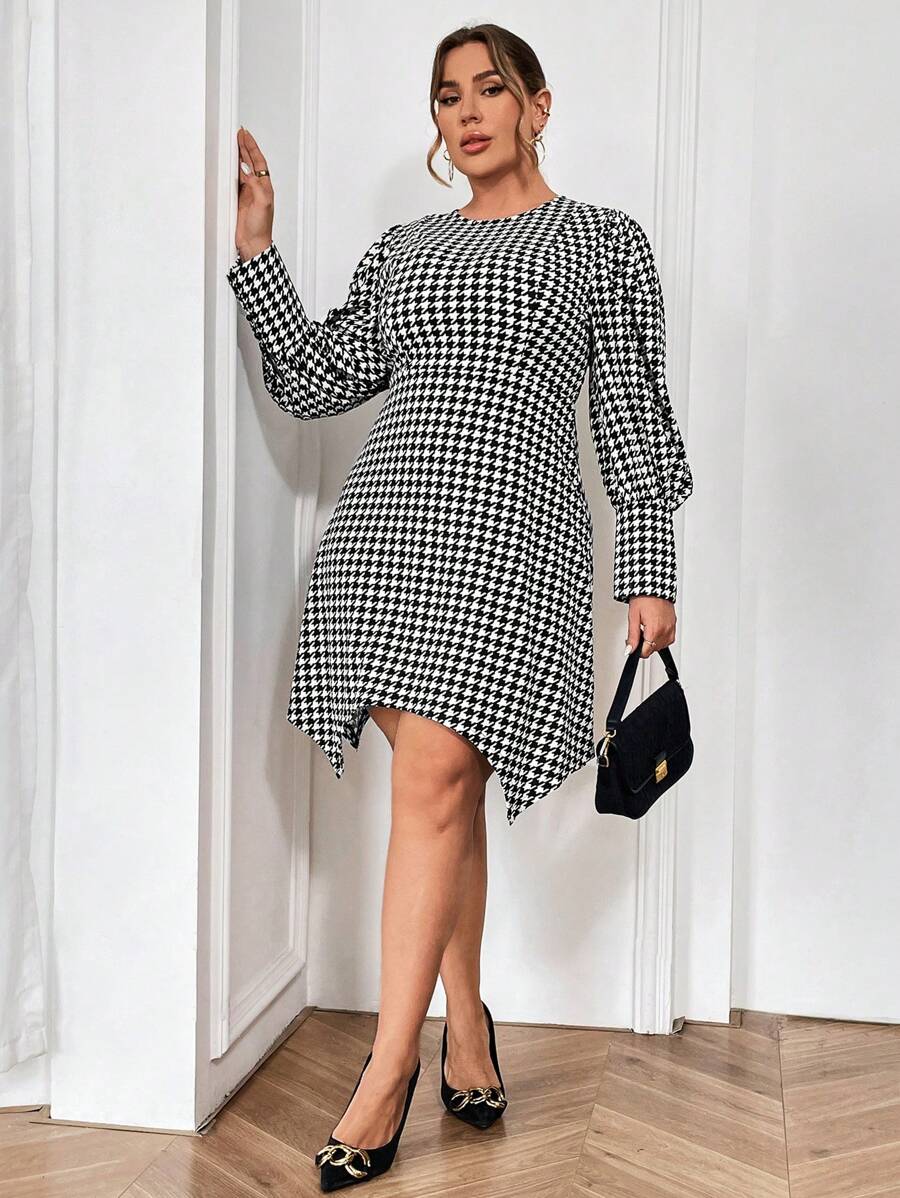 SHEIN Privé 大尺碼女千鳥格紋印花燈籠袖連身裙 - 黑與白 - 查看 1