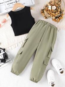 SHEIN Conjunto de top y pantalones cargo jogger para niña - Verde militar - Ver 2