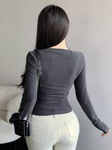 DAZY 纯色 V 领紧身长袖女式 T 恤、秋装、返校服 - 深灰色 - 查看 2