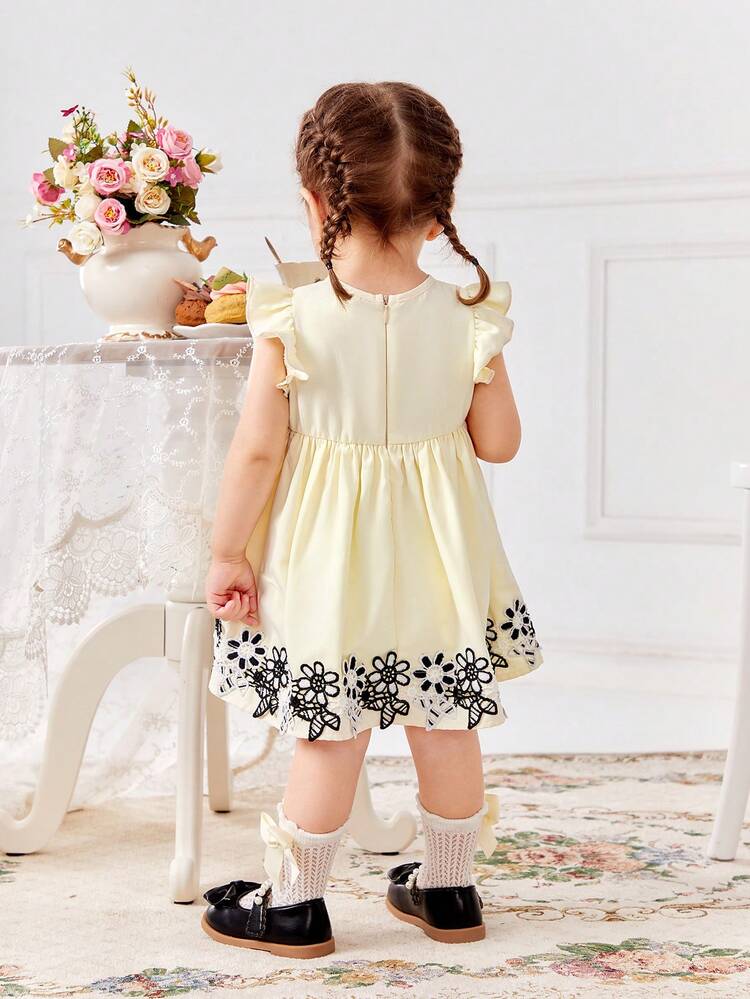 Baby Girls' Cute Sleeveless Dress With Pale Yellow Bowknot & Lace Details