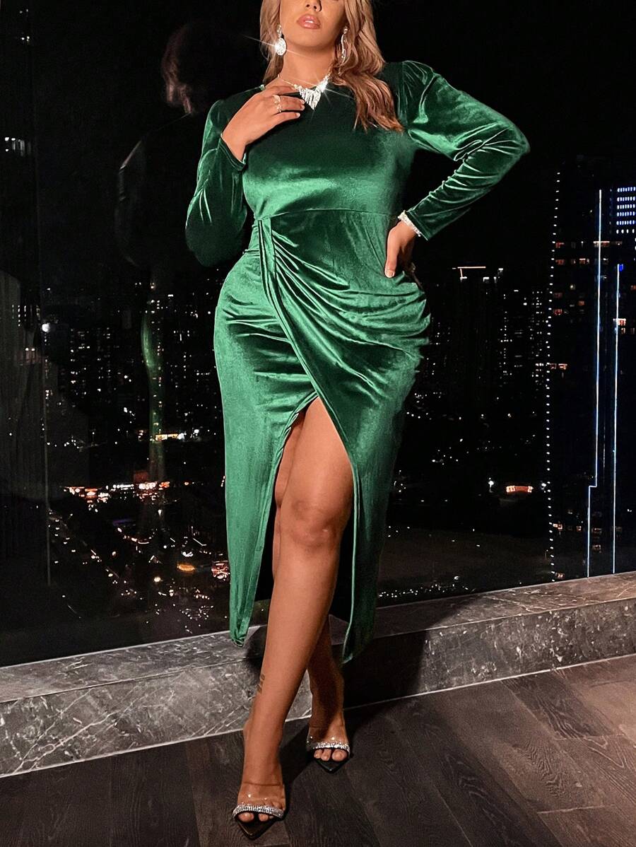 Calvaya Plus Size Velvet Wrapped Dress - Dark Green - View 1