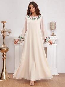 Blumenstickerei Glockenärmel extra langes Kleid