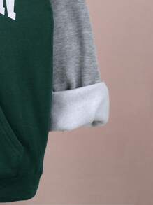 SHEIN Sudadera con capucha de colores contrastantes y gráfico con letra para niño preadolescente