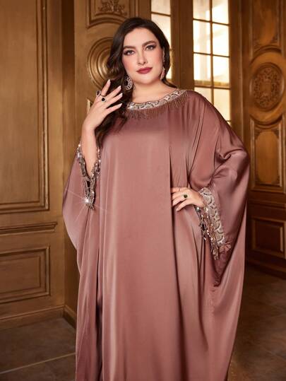 Layrah Plus Size Färgblockerande Tejp & Glittriga Fransdekor Lång Fladdermusärm Modest Klänning, Kaftan