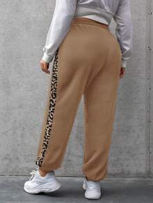 SHEIN Essnce 加大號豹紋拼接束口腰運動長褲 - 卡其色 - 查看 2