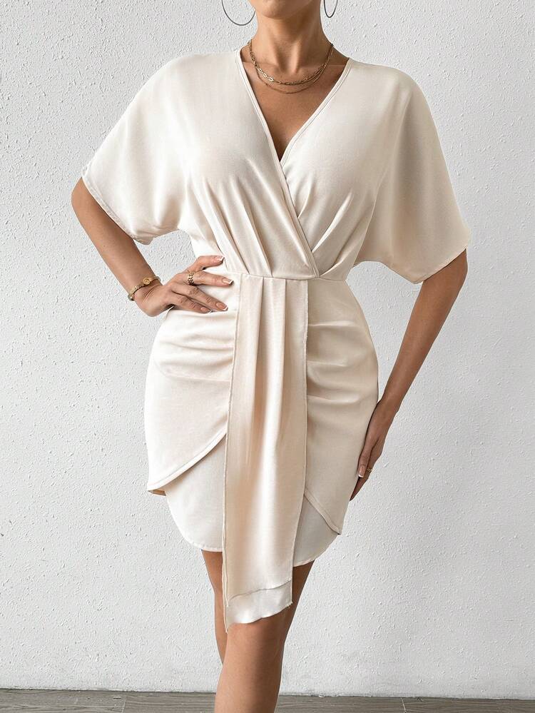 Solid Color Pleated Batwing Sleeve Dress