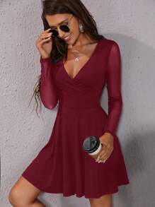 RueChic 網紗拼接交疊領連衣裙 - 酒紅色 - 查看 4