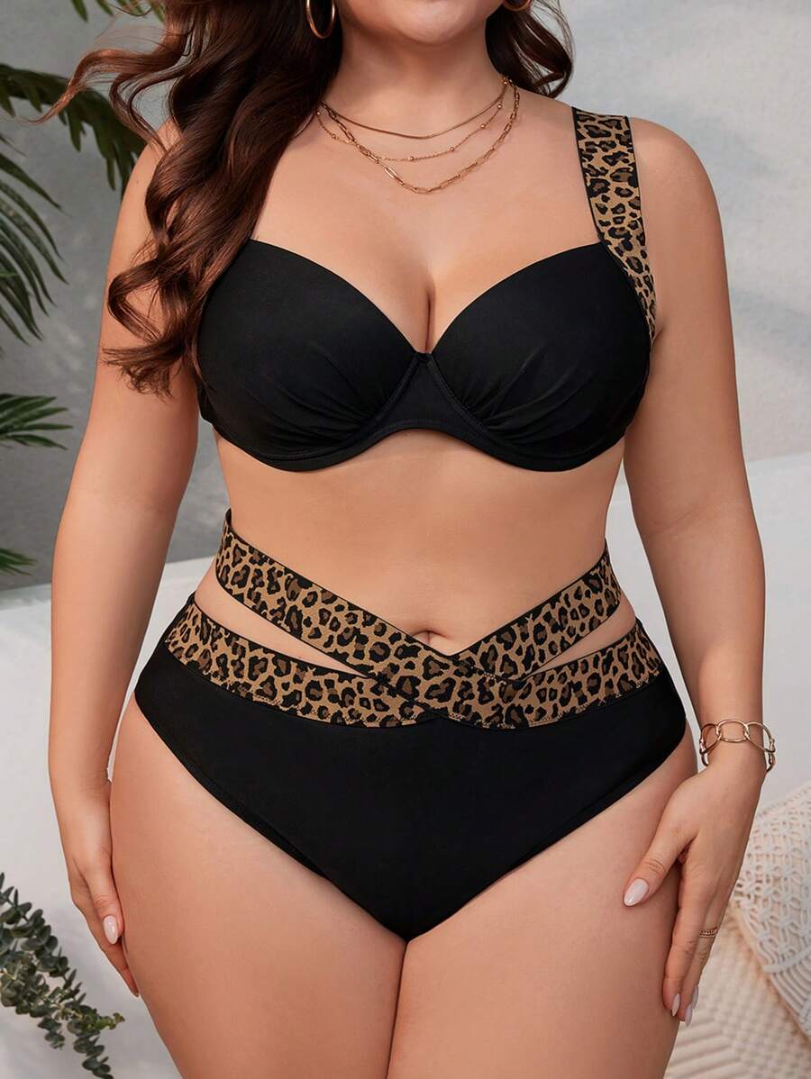 SHEIN Swim Curve Kích thước lớn Bộ Bikini Với In hoa Báo Mẫu - màu đen - Xem 1