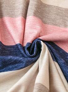 SHEIN LUNE 大尺碼v領條紋t卹 - 彩色 - 查看 4