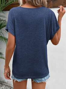 SHEIN Frenchy 女式刺绣 V 领落肩袖 T 恤，返校服，复古风格，教师服，图案 T 恤，休闲女装 - 藏蓝色 - 查看 2