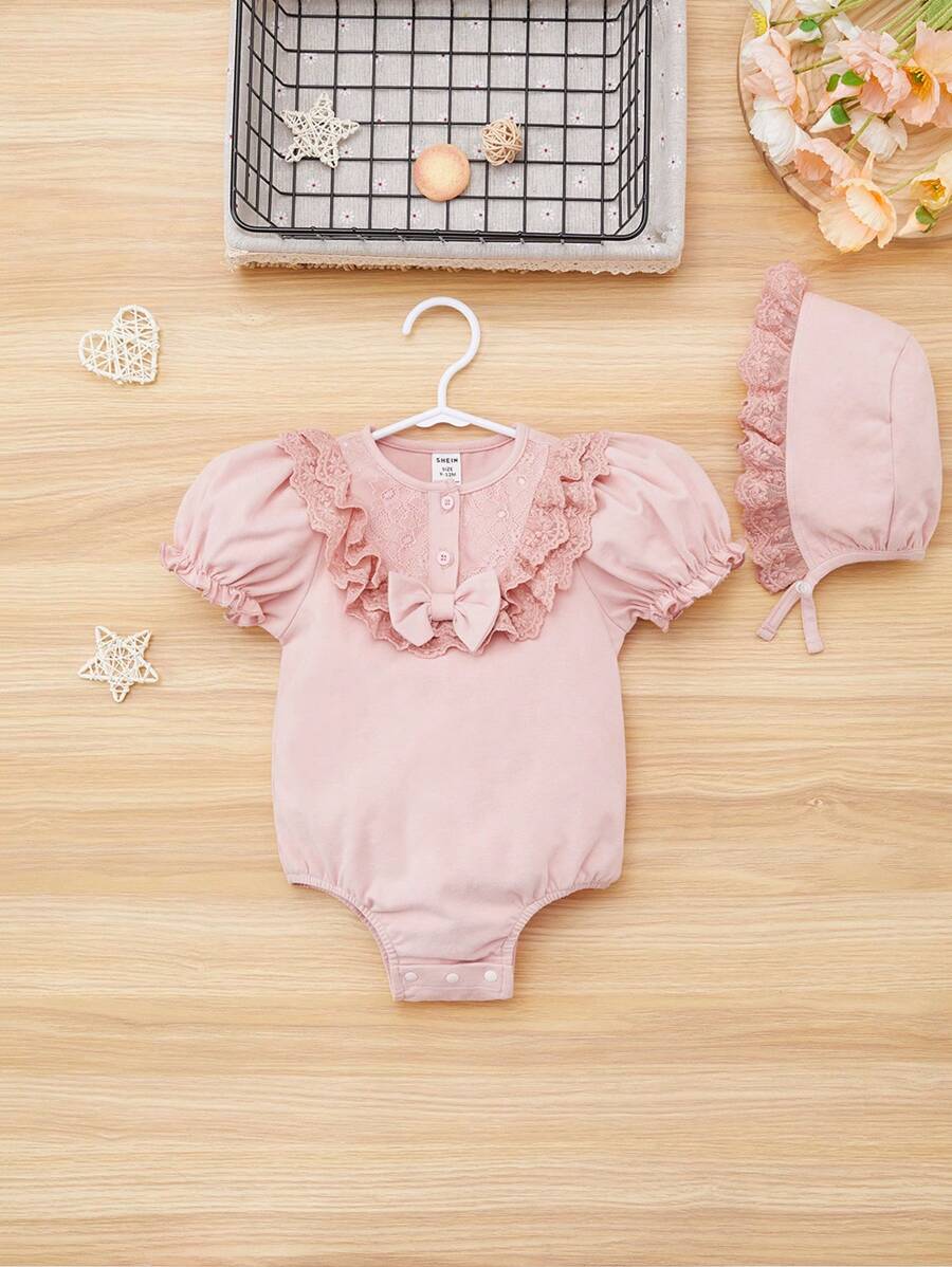SHEIN Bộ áo liền quần tay ngắn phối ren, kiểu dáng thường ngày cho bé gái, kèm mũ, thích hợp cho mùa hè. - Hồng - Xem 1