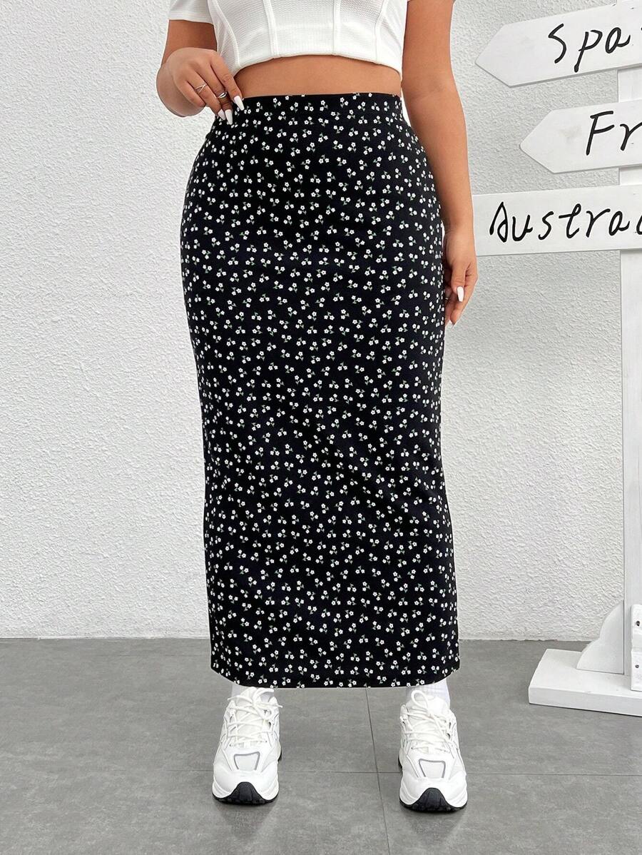 SHEIN EZwear Falda larga ajustada de punto con estampado floral menudo en negro y blanco para talla grande
