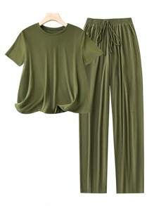 SHEIN LUNE 大尺碼女士短袖t恤和褲子套裝 - 軍綠色 - 查看 1