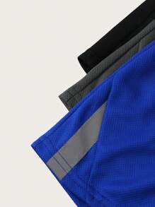 SHEIN Leap Crew Young Boy Three-Piece Loose Casual Breathable Shorts Set