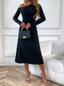 SHEIN Clasi 不對稱領長袖連衣裙