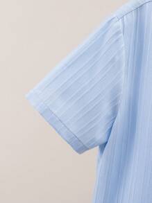 SHEIN Setelan 2 Potong Kemeja dan Celana Pendek Tenun Garis Jacquard Kasual Longgar untuk Anak Laki-laki Remaja - Baby Blue - View 4