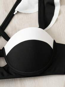 SHEIN Swim 夏季沙灘荷葉邊推擠彩塊比基尼套裝，嘉年華 - 黑與白 - 查看 7