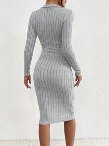 SHEIN Frenchy 女款翻領領口半拉鍊純色修身連身裙 - 灰色 - 查看 2