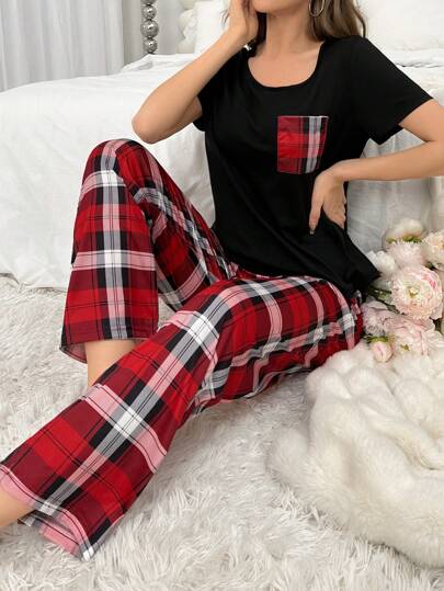 Women's Casual Knitted Black Plaid Christmas Pajama Set With Cropped Pants And Short Sleeves
