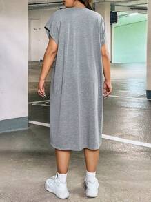 SHEIN CURVE+ 大尺碼分割式標誌圖案連衣裙 - 灰色 - 查看 5