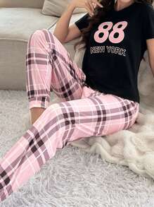 Conjunto De Pijama Para Mujer Con Pantalón De Cuadros, Mangas Cortas Y Estampado De Letras