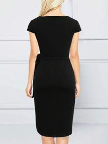 女士优雅不对称领口褶饰扭纹裹身连衣裙