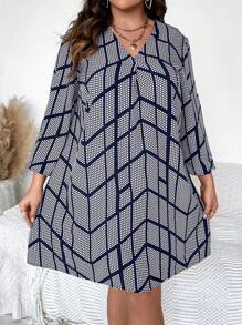 SHEIN LUNE 大尺碼波點印花v領連衣裙 - 寶藍色 - 查看 3