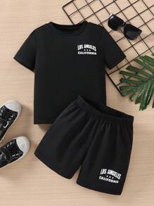 SHEIN Conjunto De Camisa De Manga Corta Y Shorts Con Estampado Deportivo Para Niños Jóvenes - Negro - Ver 1