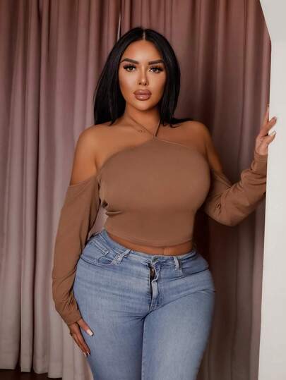 Plus Size Solid Color Open Shoulder Halter Neck T-Shirt