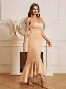 SHEIN Belle 擁有褶皺飾面、人魚剪裁和波浪邊的伴娘晚禮服 - 咖啡棕 - 查看 3