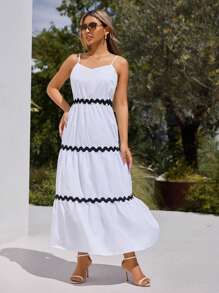 GENKIRA Vestido Ondulado Con Tirantes Finos Y Dobladillo Con Volantes De Múltiples Capas - Blanco y Negro - Ver 3