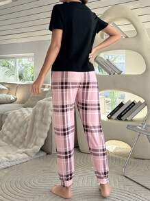 Conjunto De Pijama Para Mujer Con Pantalón De Cuadros, Mangas Cortas Y Estampado De Letras