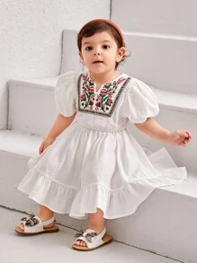 SHEIN Baby Girls' Holiday Bubble Short Sleeve Dress With Embroidery Pattern And Ruffle Hemline