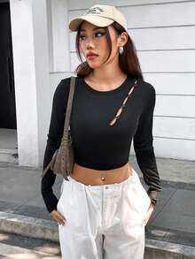 SHEIN EZwear 女款黑色針織鏤空修身短版 T 卹 - 黑色 - 查看 4