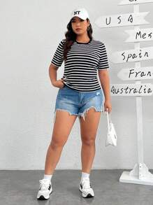 SHEIN EZwear Gestreiftes Kurzarm T-Shirt in Große Größen für den Sommer