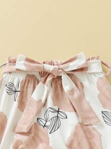 SHEIN Infant Girls' Slogan Printed Bodysuit With Color Block Shorts Set - Khaki - View 3