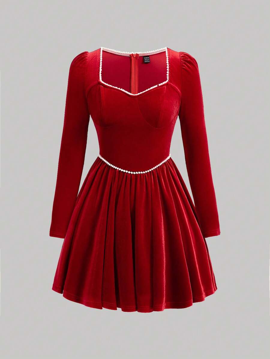 SHEIN MOD Pearl Embellished Sweetheart Neckline Long Sleeve Velvet Dress With Flared Hem