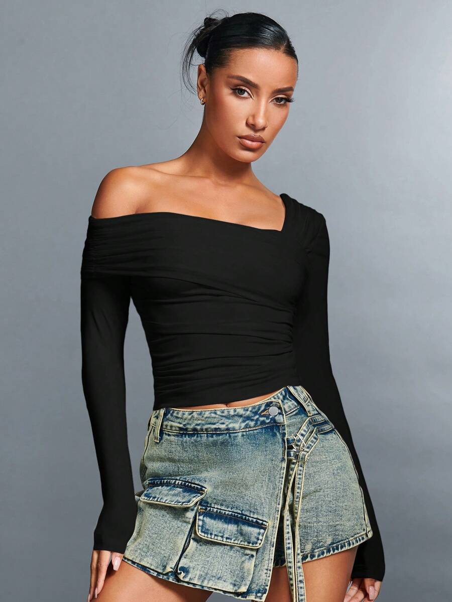 SHEIN BAE 女用不對稱褶襉基本款 T 卹 - 黑色 - 查看 1