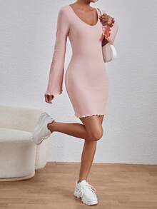 SHEIN EZwear 女用生菜邊喇叭袖連身裙 - 粉色 - 查看 4