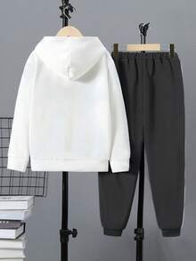 SHEIN Cậu bé Tween Lá thư In Áo nỉ có mũ Với Phù hợp Quần Bộ - Xám - Xem 2
