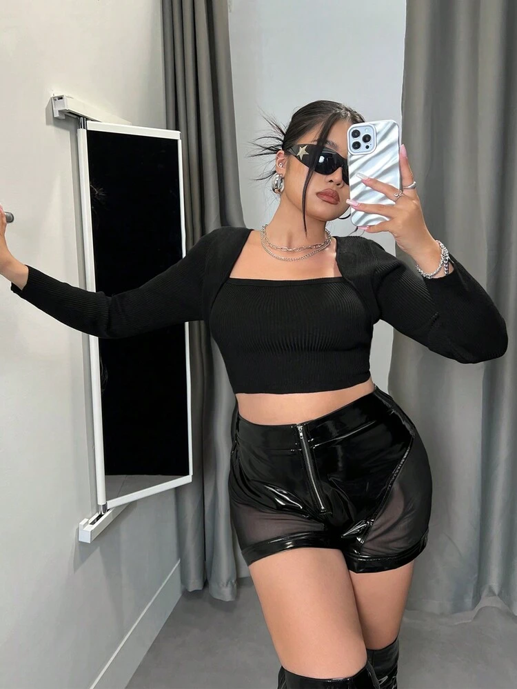 Slim Fit Cropped Plus Size Women'S Sweater With Swan Collar