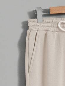 Manfinity RebelGame 男士字母及臉部印花連帽衛衣與長褲套裝 - 杏色 - 查看 9