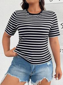 SHEIN EZwear Gestreiftes Kurzarm T-Shirt in Große Größen für den Sommer