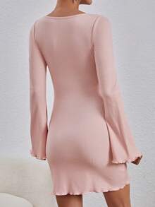 SHEIN EZwear 女用生菜邊喇叭袖連身裙 - 粉色 - 查看 2