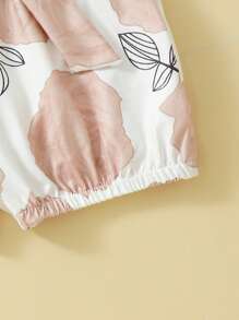 SHEIN Infant Girls' Slogan Printed Bodysuit With Color Block Shorts Set - Khaki - View 4