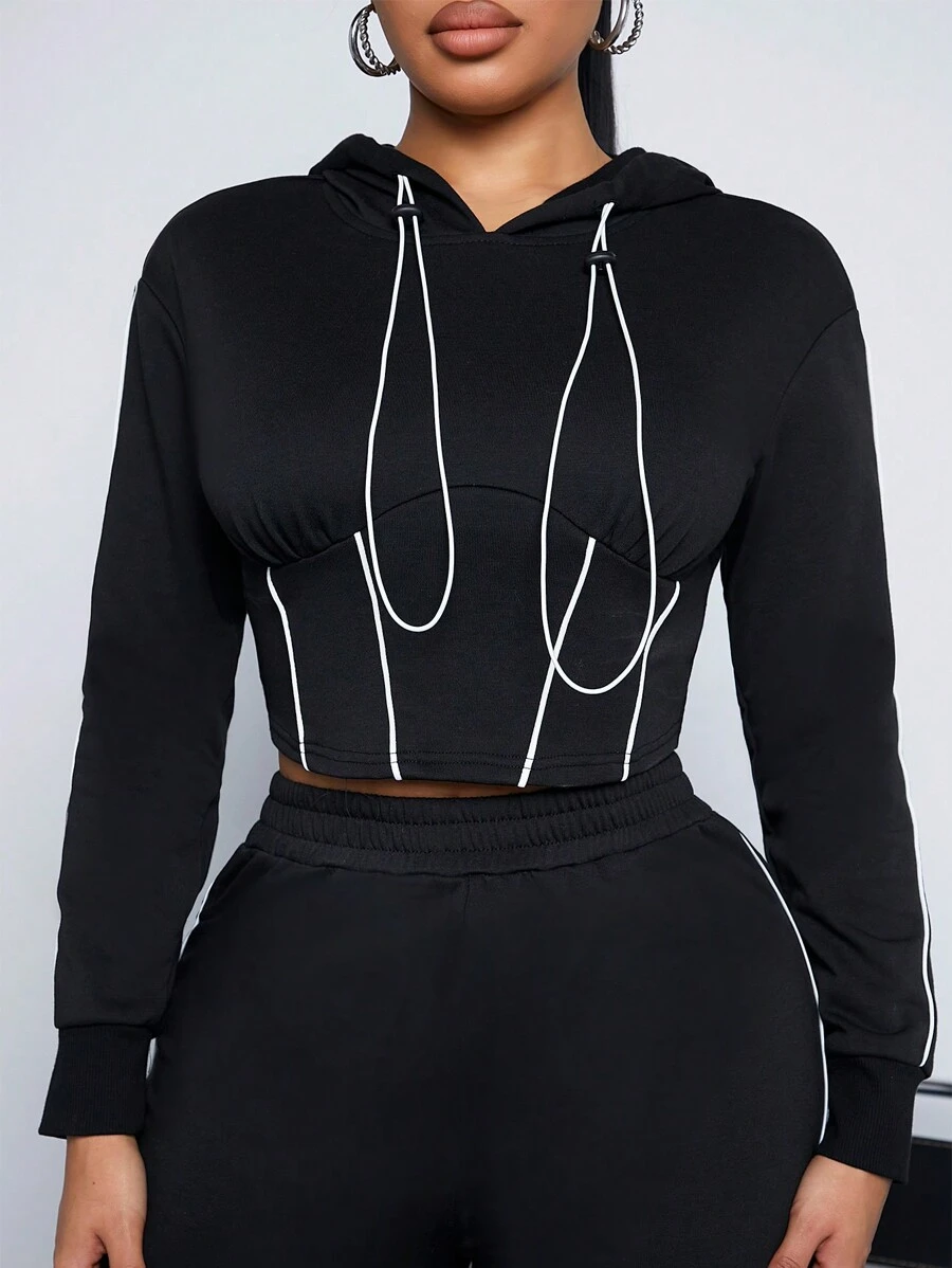SHEIN SXY Quý cô Gợi cảm Trang phục câu lạc bộ Hoodie Với Vá lại Và Khối màu Thiết kế , Công nghiệp Phong cách - Đen và trắng - Xem 1